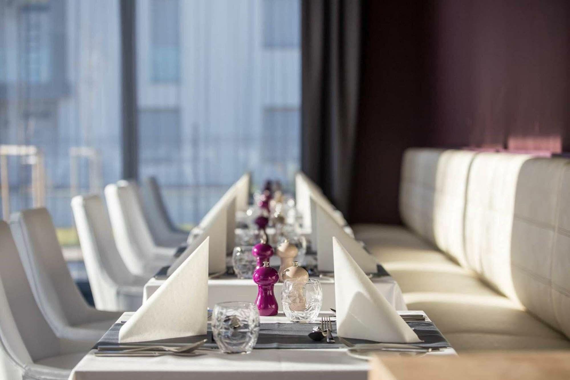 Aura Hotel Adults Only บาลาตอนฟือเรด ภายนอก รูปภาพ