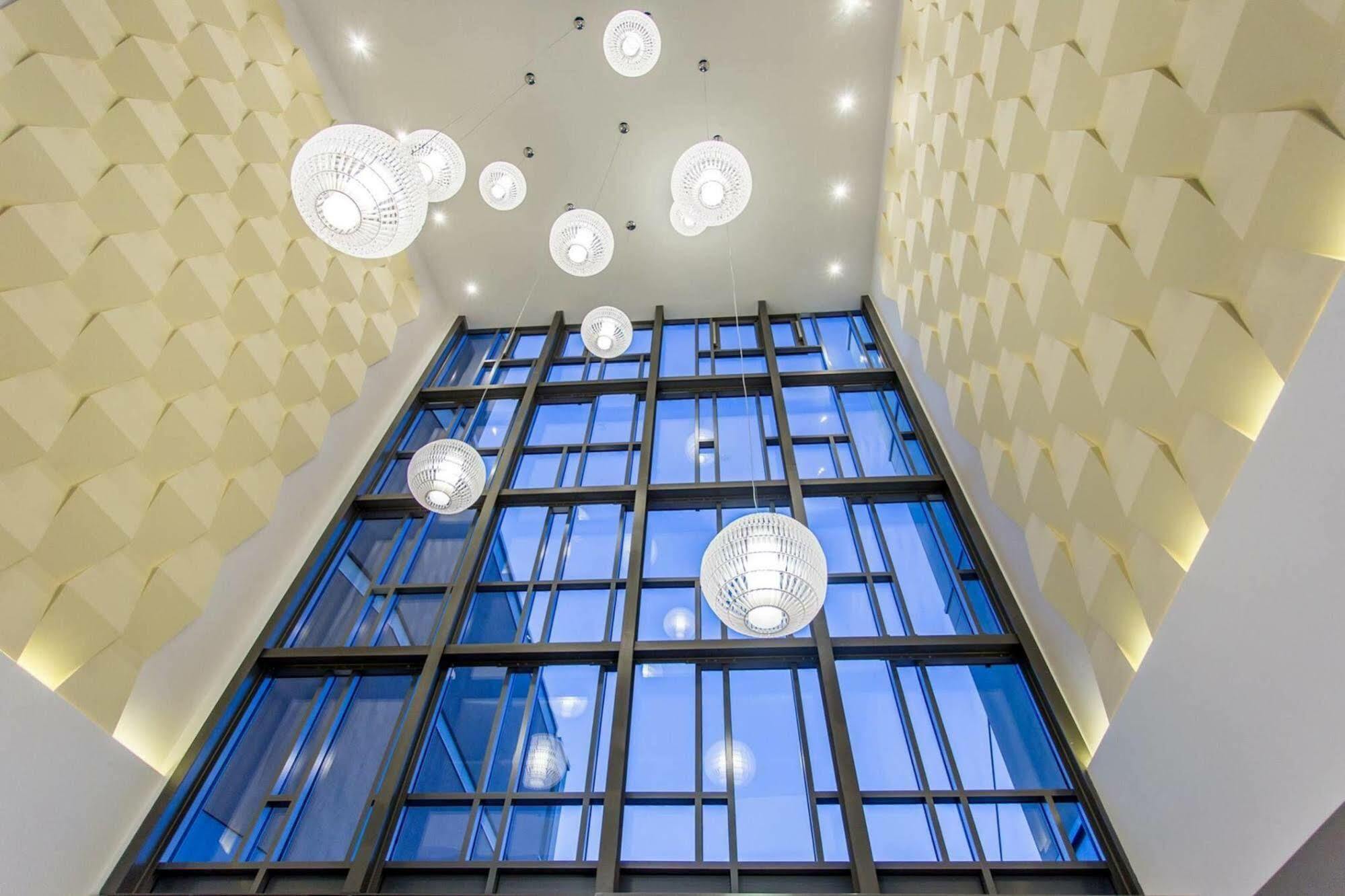 Aura Hotel Adults Only บาลาตอนฟือเรด ภายนอก รูปภาพ