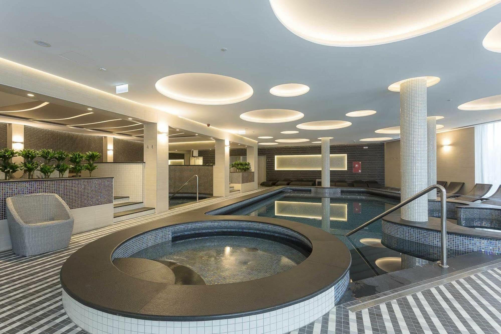 Aura Hotel Adults Only บาลาตอนฟือเรด ภายนอก รูปภาพ